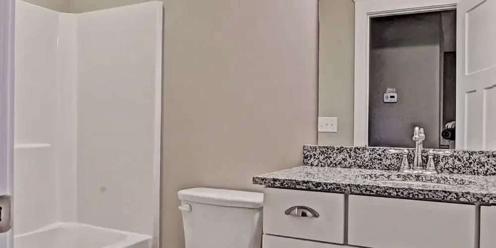 pearmain-up-guest-bath_32868949088_o